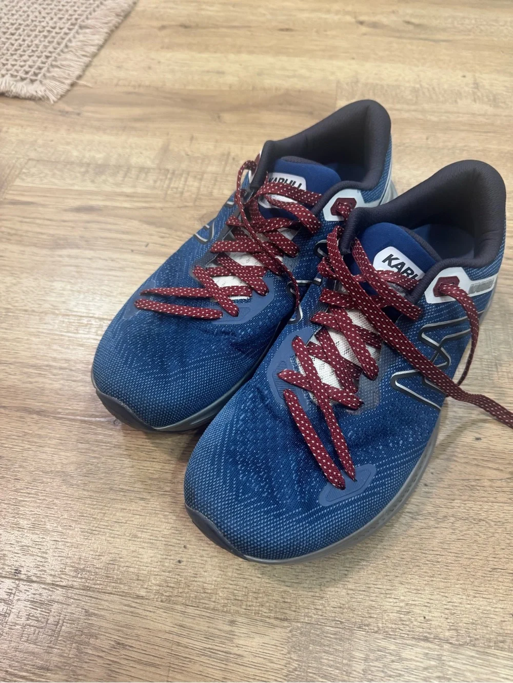 Men's Blue Athletic Running Shoes with Burgundy Laces